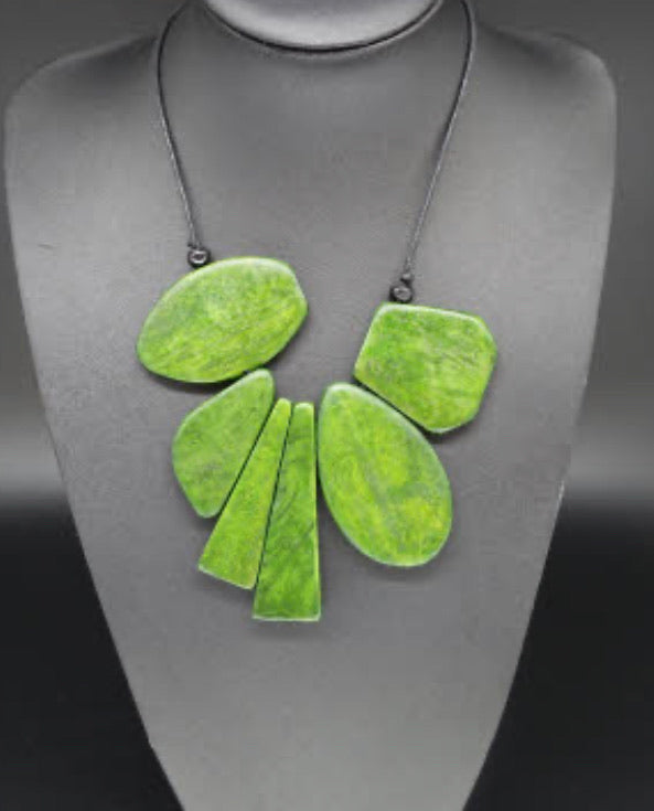 Wooden Beaded Necklace - Olive Green